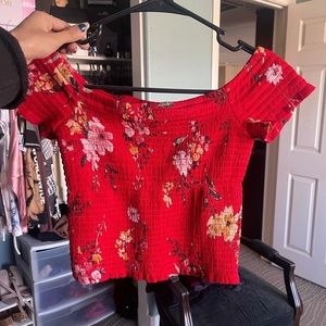 Womens brand new off the shoulder floral top shirt size blouse XS/S red color